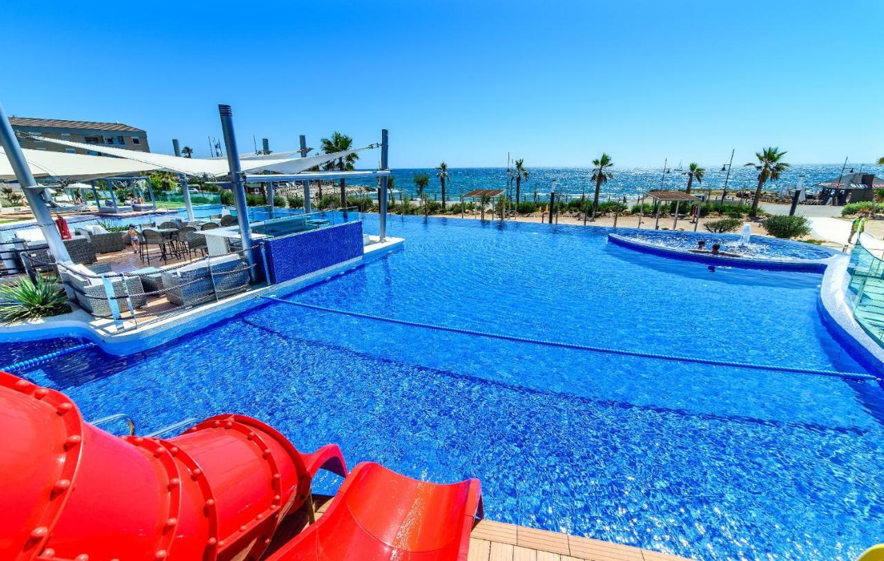 Apartamento En Sea Senses Freya Торевьиа Экстерьер фото